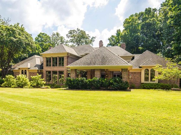 2350 CARTERS GROVE LN, Germantown, TN 38138