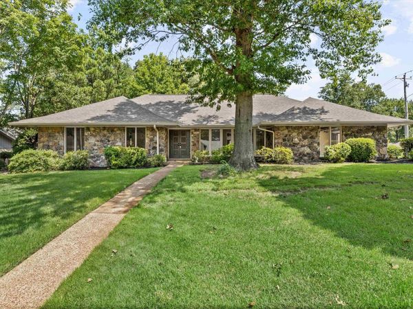 8542 BUCKTHORN DR, Germantown, TN 38139