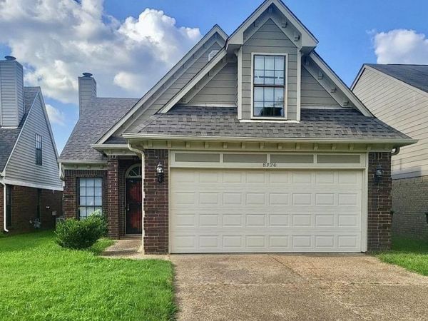 8326 TWIN RIVERS DR, Memphis, TN 38016