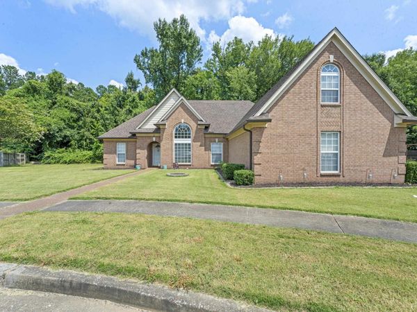 5182 SUMMER MIST CV, Arlington, TN 38002