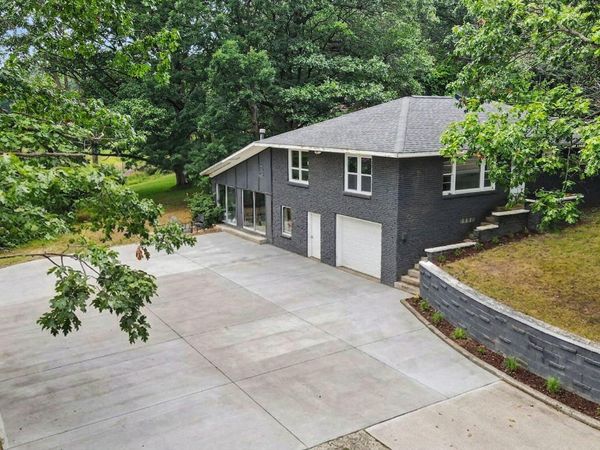 16597 152nd Avenue, Spring Lake, MI 49456
