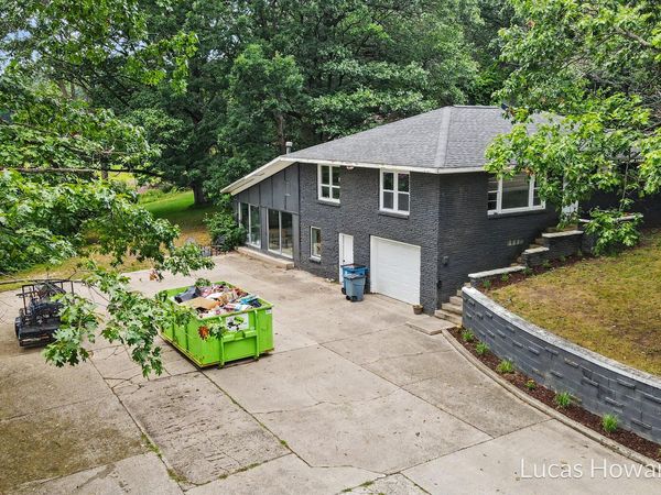 16597 152nd Avenue, Spring Lake, MI 49456