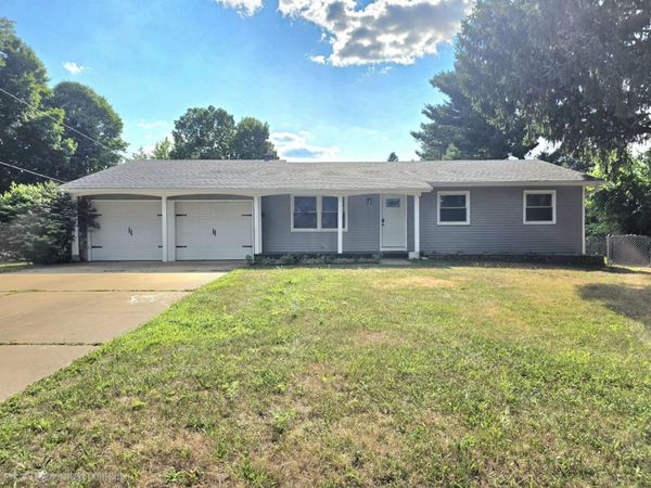 742 Greenridge Road, Battle Creek, MI 49015