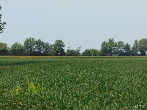0000 State Route 14 , Duquoin, IL 62832