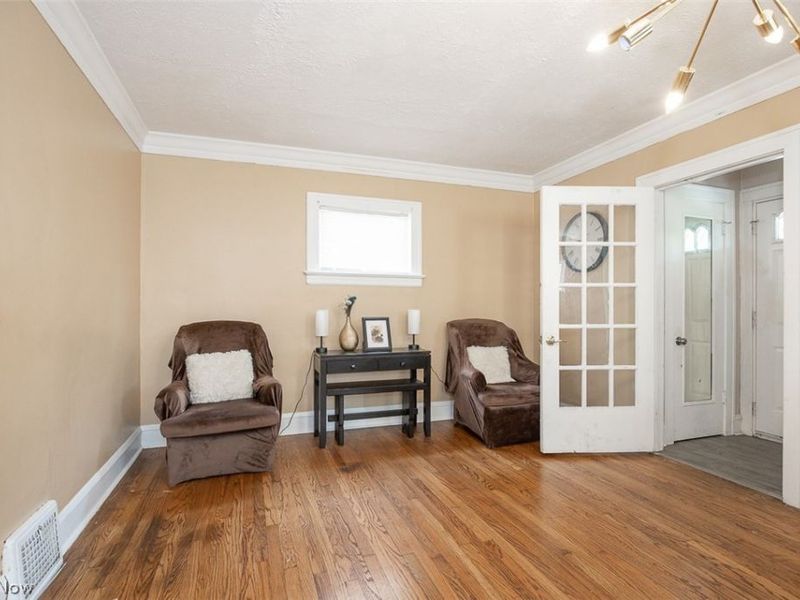 970 Whitby Road , Cleveland Heights, OH 44112 Photo 3