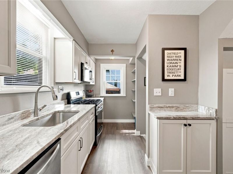 14521 Rainbow Avenue , Cleveland, OH 44111 Photo 13