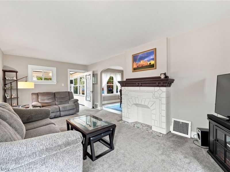 14521 Rainbow Avenue , Cleveland, OH 44111 Photo 5