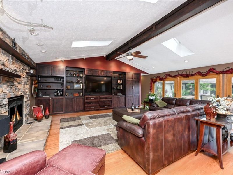 21327 Oak Bark Trail, Strongsville, OH 44149 Photo 11