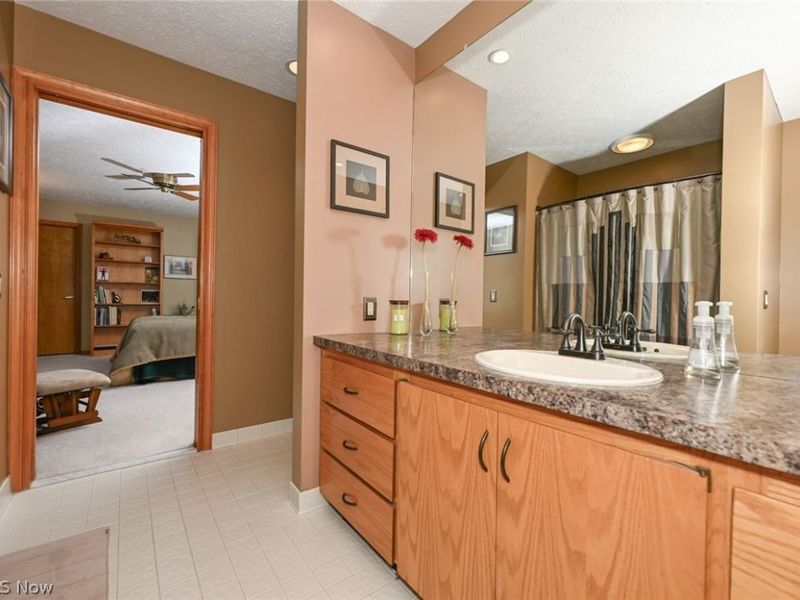 21327 Oak Bark Trail, Strongsville, OH 44149 Photo 17