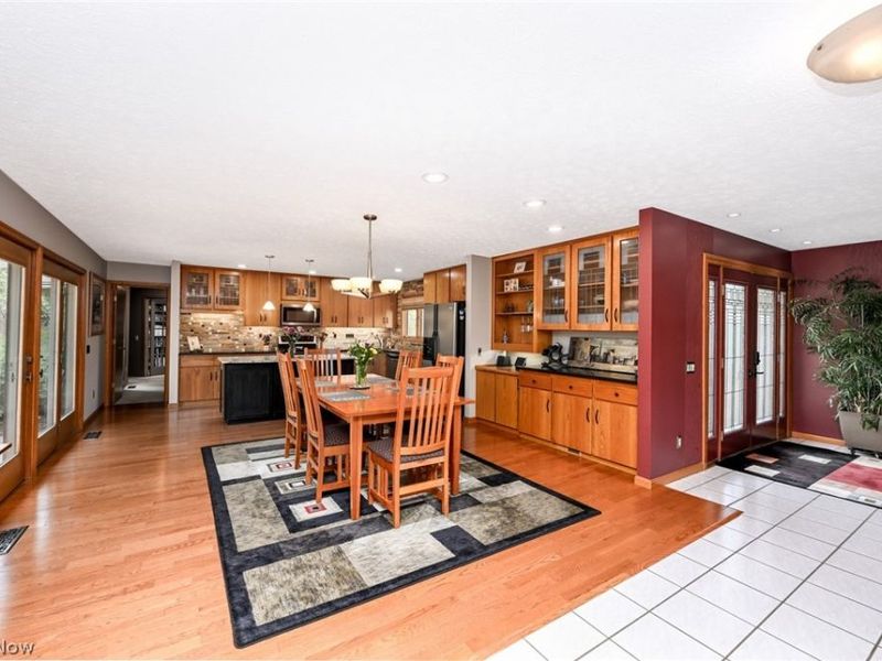 21327 Oak Bark Trail, Strongsville, OH 44149 Photo 3