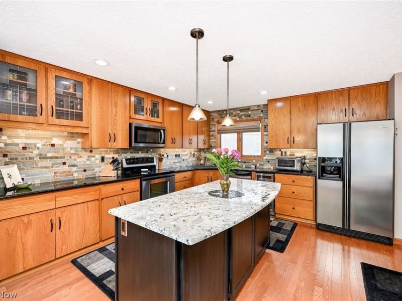 21327 Oak Bark Trail, Strongsville, OH 44149 Photo 6
