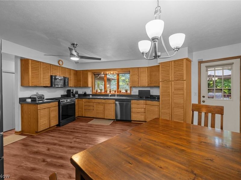 504 Sandhurst Drive, Highland Heights, OH 44143 Photo 10