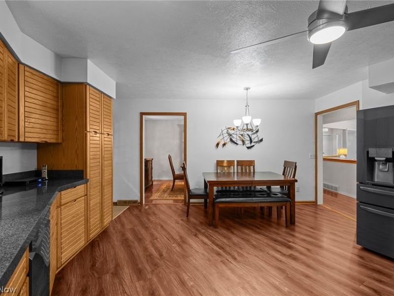 504 Sandhurst Drive, Highland Heights, OH 44143 Photo 12