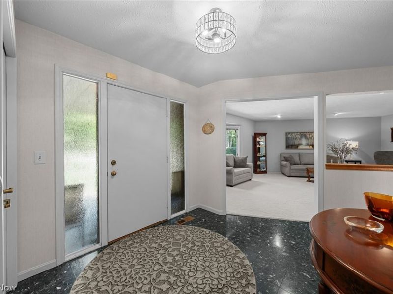 504 Sandhurst Drive, Highland Heights, OH 44143 Photo 4