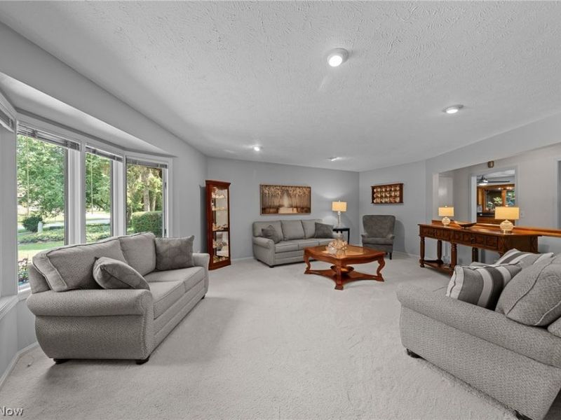 504 Sandhurst Drive, Highland Heights, OH 44143 Photo 6