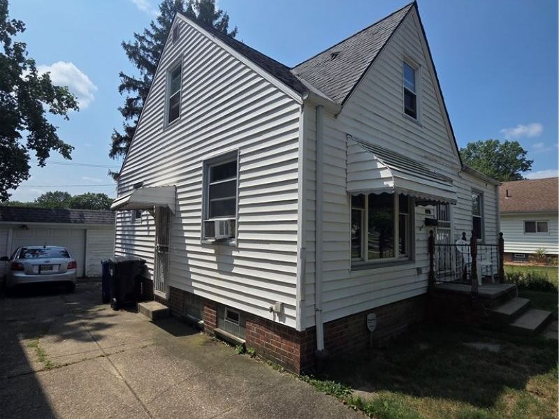 1715 Merl Avenue, Cleveland, OH 44109 Photo 4