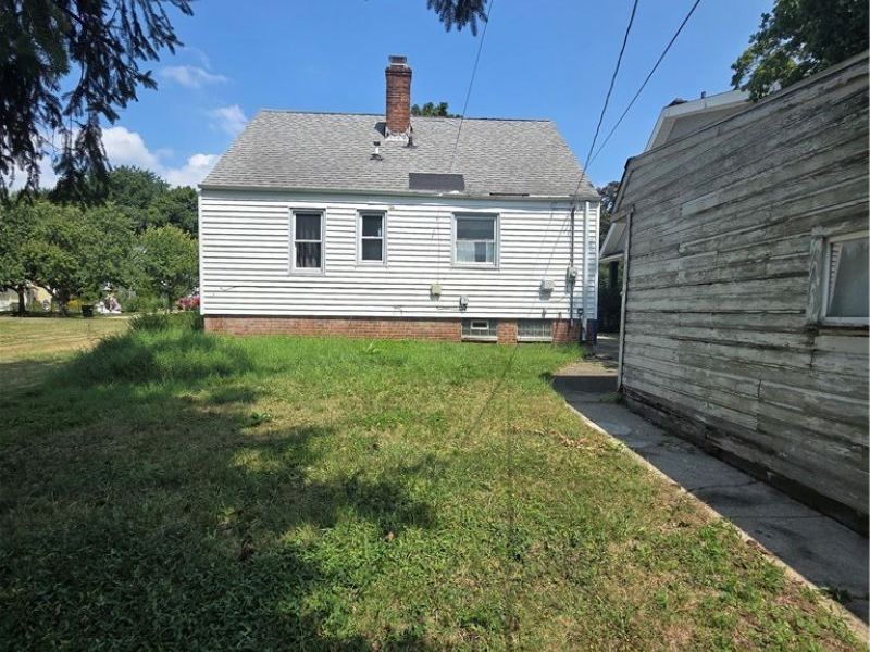 1715 Merl Avenue, Cleveland, OH 44109 Photo 8