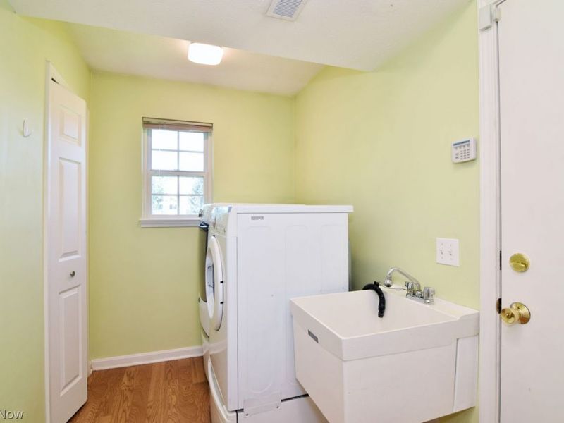 263 Teal Circle, Akron, OH 44319 Photo 17
