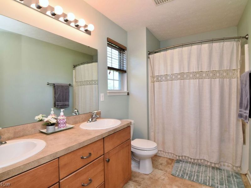 263 Teal Circle, Akron, OH 44319 Photo 20