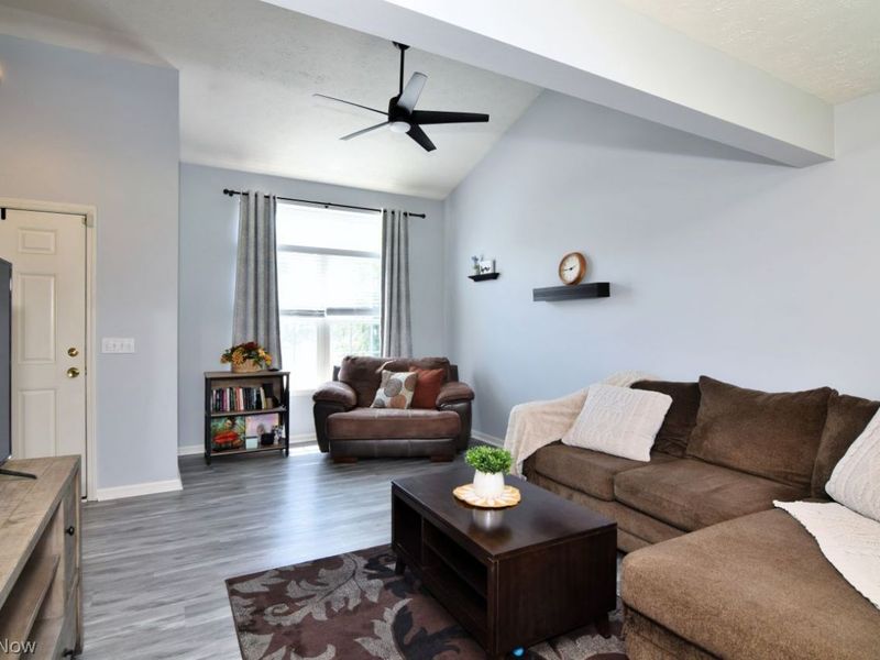 263 Teal Circle, Akron, OH 44319 Photo 6