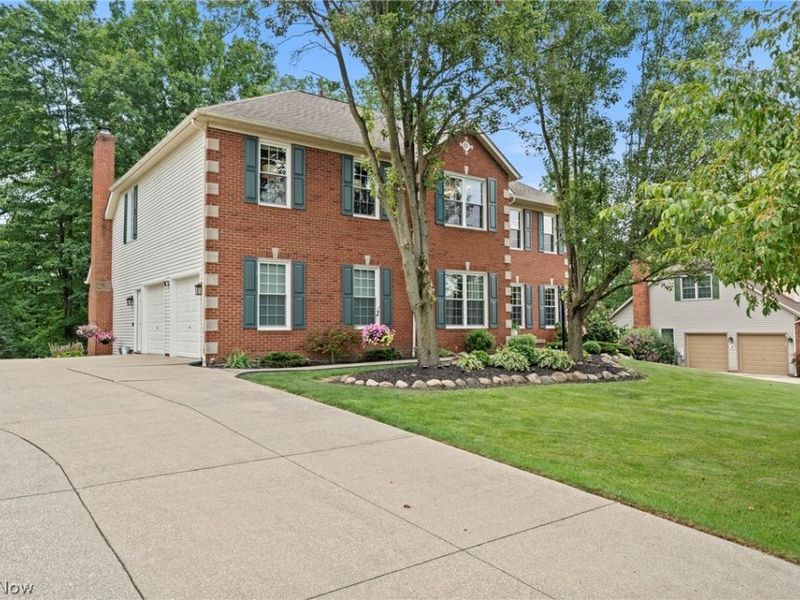 215 Beaumont Trail, Aurora, OH 44202 Photo 1