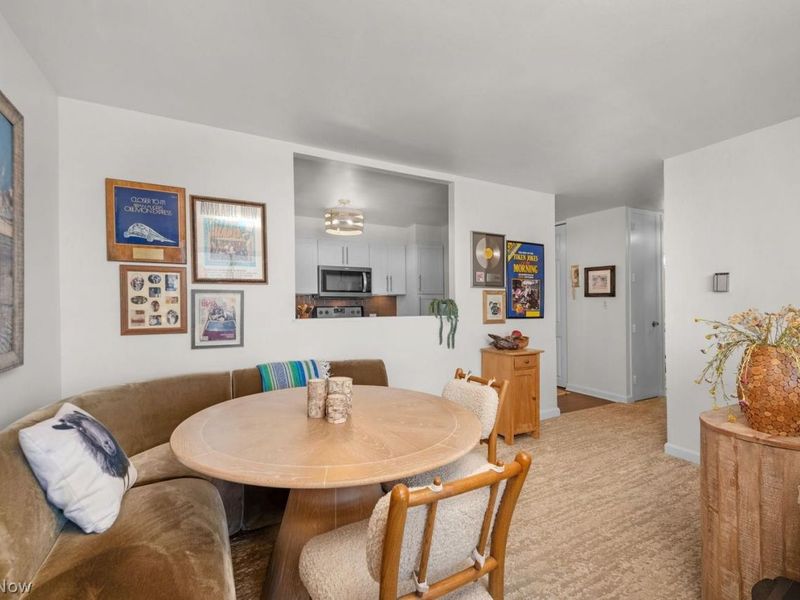 12700 Lake Avenue, Unit 3004, Lakewood, OH 44107 Photo 9