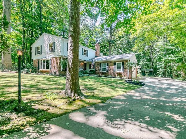 2306 River Road, Willoughby Hills, OH 44094