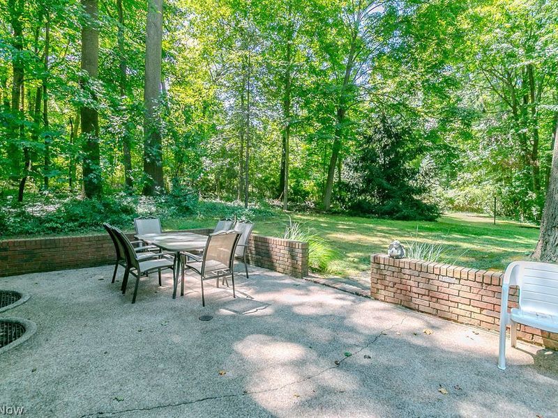 2306 River Road, Willoughby Hills, OH 44094 Photo 12