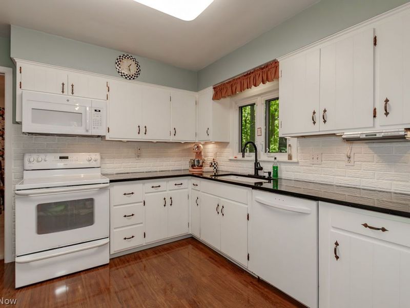 2306 River Road, Willoughby Hills, OH 44094 Photo 7