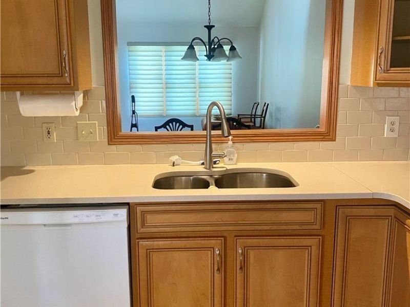104 Waters Edge Drive, Elyria, OH 44035 Photo 12