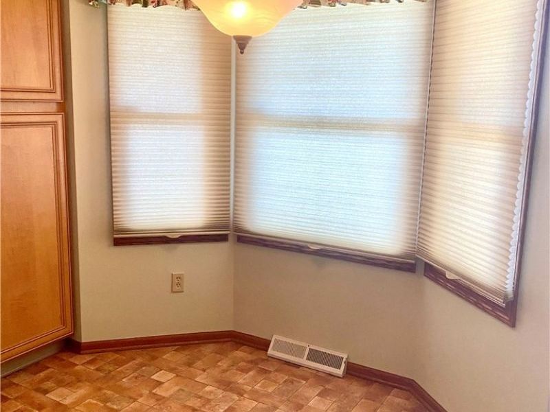 104 Waters Edge Drive, Elyria, OH 44035 Photo 14