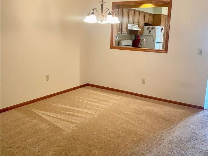 104 Waters Edge Drive, Elyria, OH 44035 Photo 4