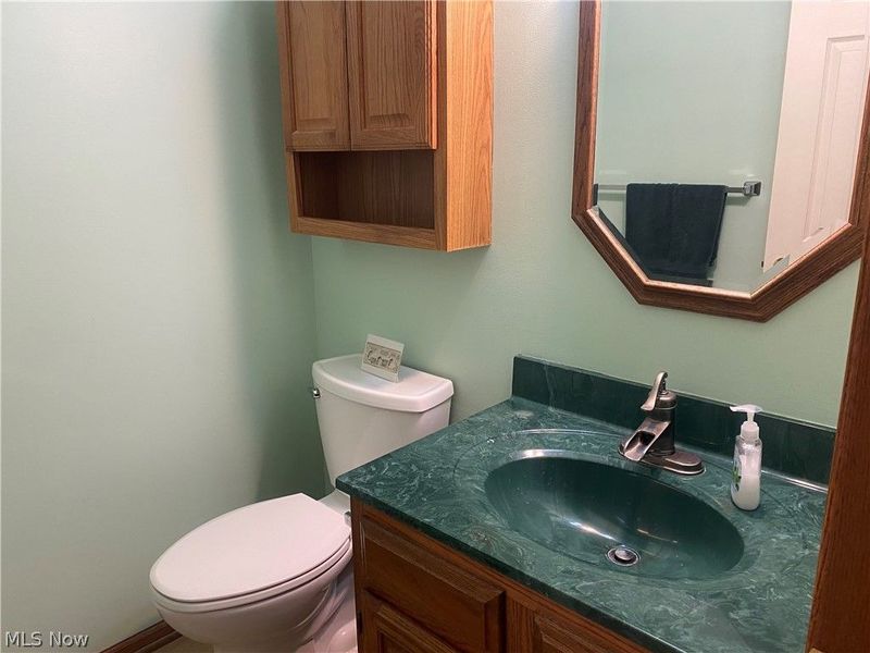 104 Waters Edge Drive, Elyria, OH 44035 Photo 6