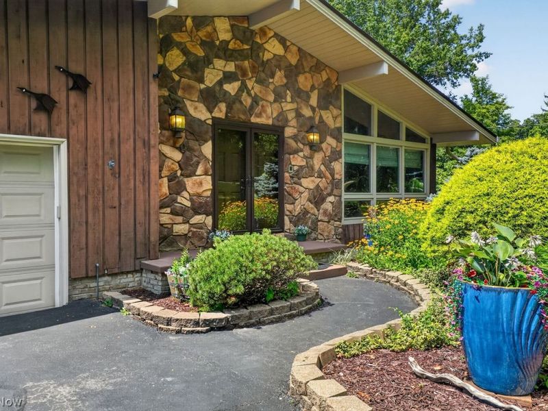 11190 W Walnut Ridge Road, Chesterland, OH 44026 Photo 6