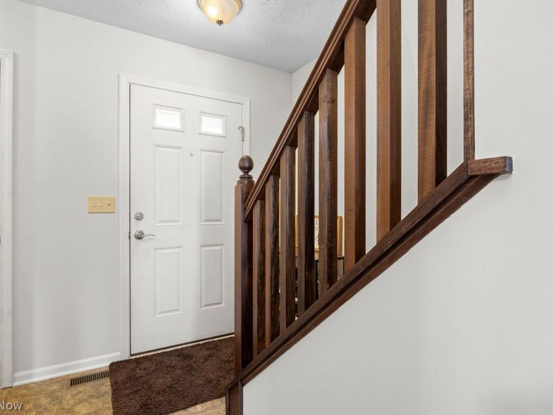 414 Rachel Lane, Avon Lake, OH 44012 Photo 4