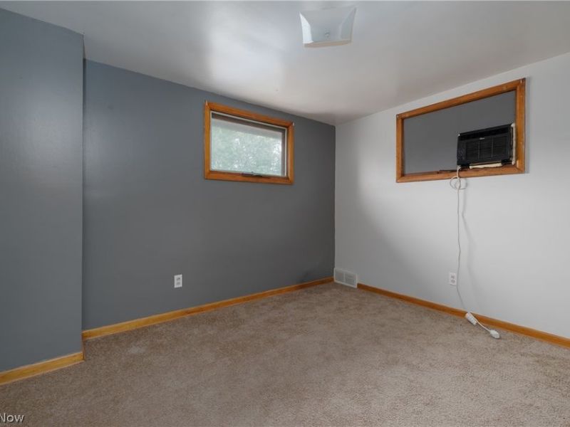 211 Clara Court, Louisville, OH 44641 Photo 10