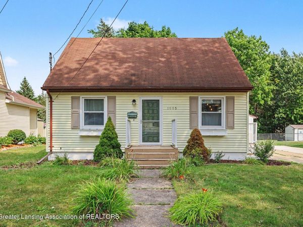 1005 S Church Street, St. Johns, MI 48879