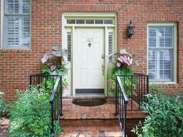 40 Ivy Chase NE, Atlanta, GA 30342