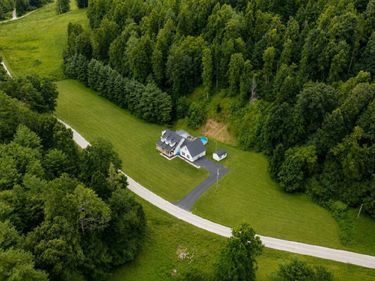 1560 Stamper Branch Road, Campton, KY 41301