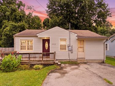 205 Dinsmore Street, Berea, KY 40403