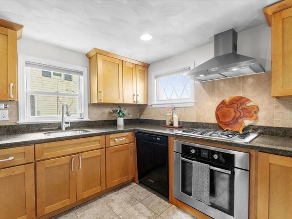 43 Elm St, Medford, MA 02155