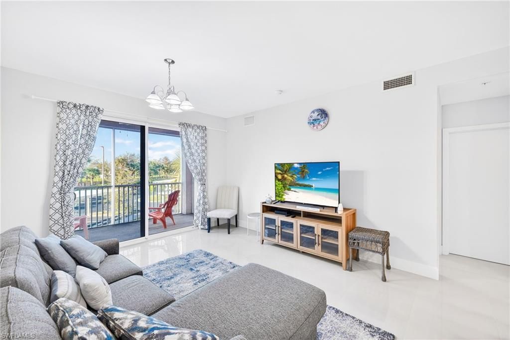 15901 Royal Pointe Ln, Unit 202, Fort Myers, FL 33908 Photo
