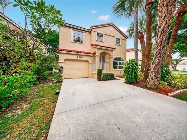 8713 NW 4TH ST, CORAL SPRINGS, FL 33071