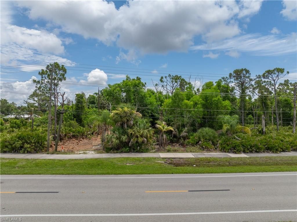 5750 Stringfellow Rd , Other, FL 33956 Photo
