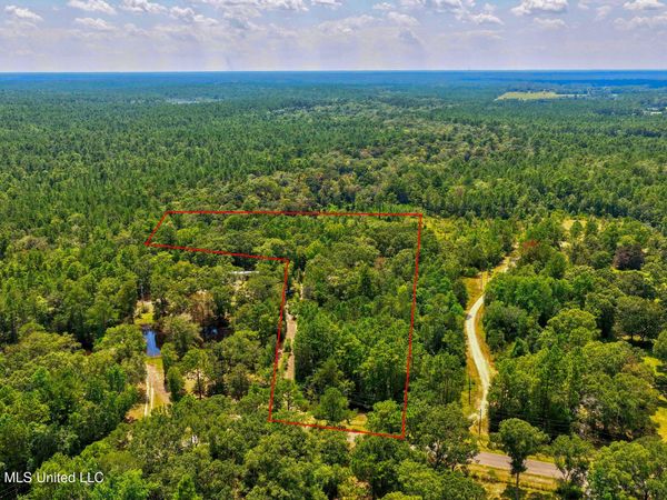 20237 Fox Ridge Drive, Saucier, MS 39574