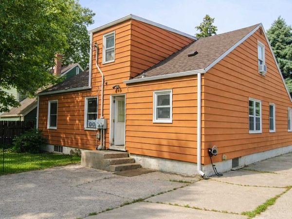 420 14th Street S, Moorhead, MN 56560