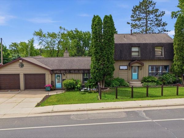 1100 Jones Street , Eveleth, MN 55734