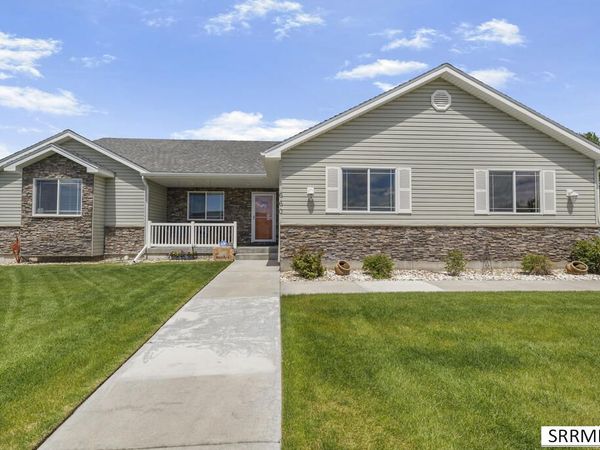660 Regency Lane, IDAHO FALLS, ID 83402