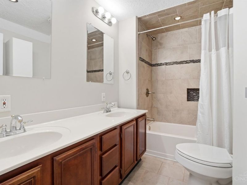 3619 Woodbridge Place, Cincinnati, OH 45226 Photo 15