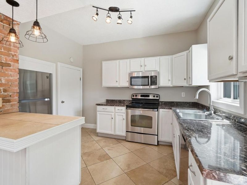 3619 Woodbridge Place, Cincinnati, OH 45226 Photo 8